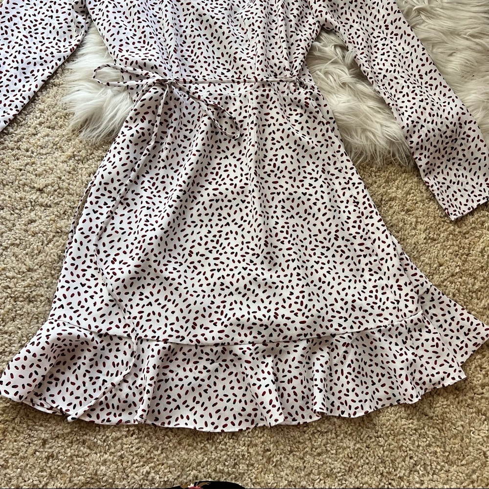 Lucy Paris White Long Sleeve Printed Wrap dress - Picture 10 of 12
